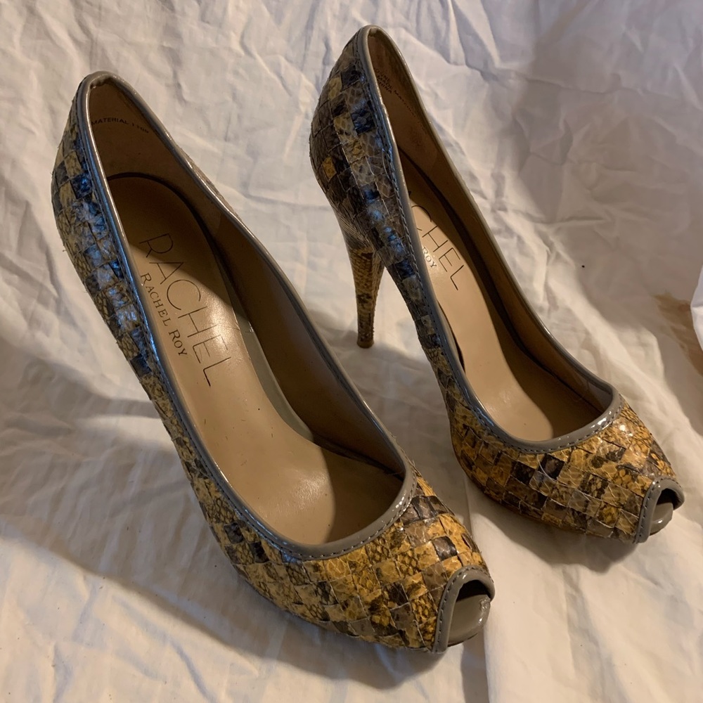 Used Comfy heels